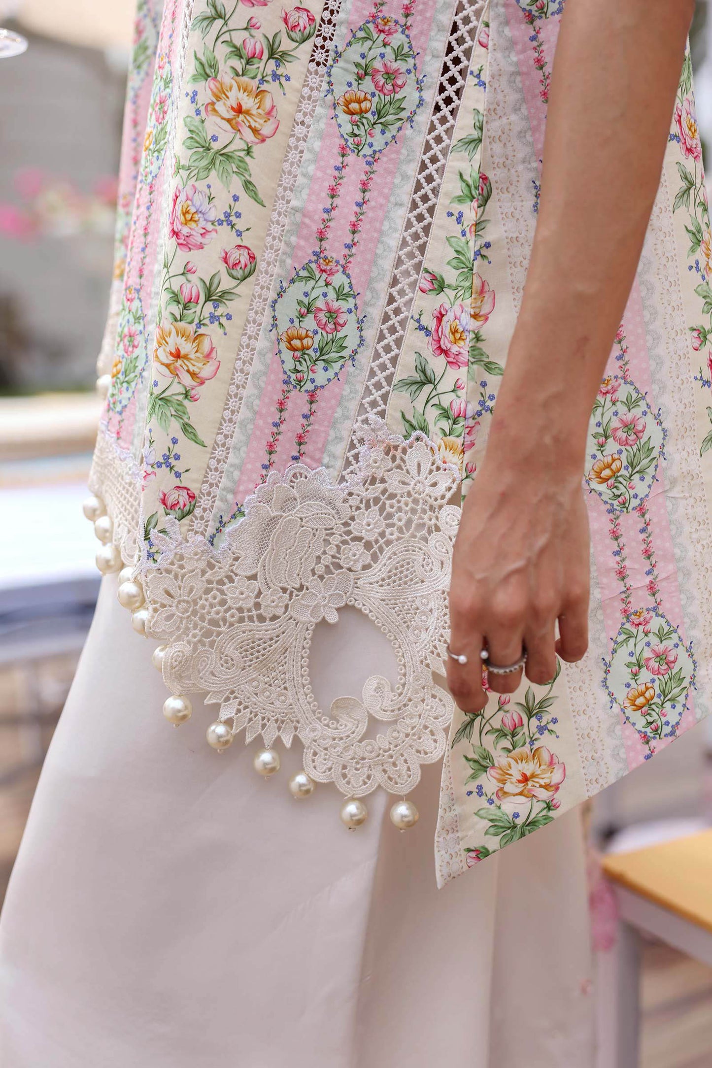 Maria B White Floral 3 Piece Unstitched Embroidered Lawn Suit